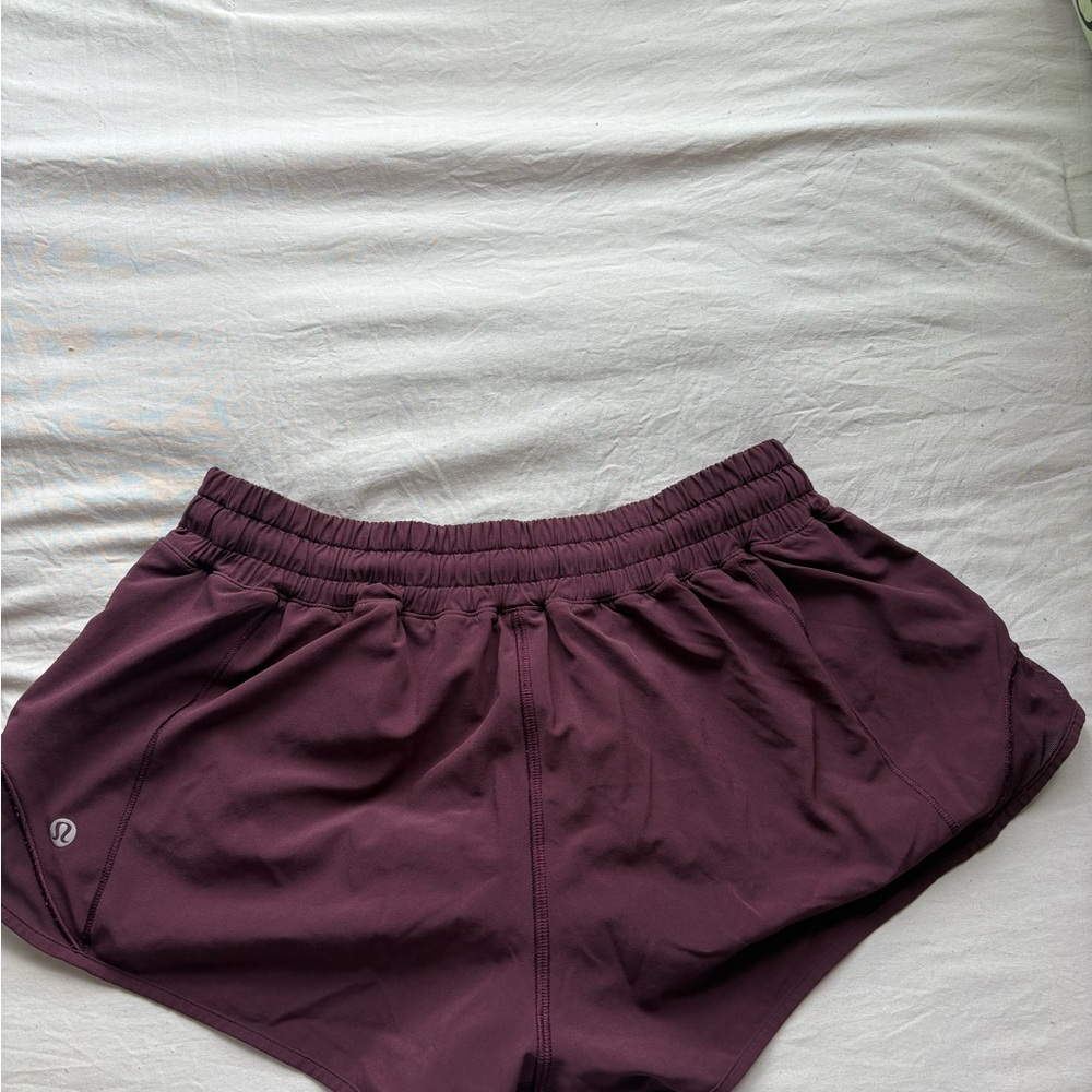 Lululemon Athletica 2.5 inch Hotty Hot Shorts